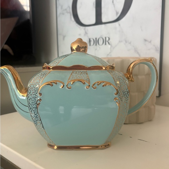 Sadler England Elegant Blue and Gold Teapot - Picture 2 of 11